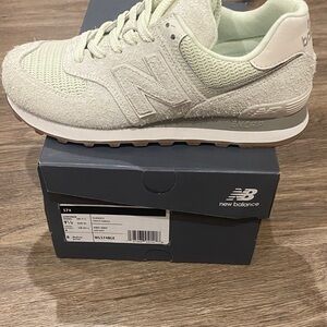 New Balance Sneakers